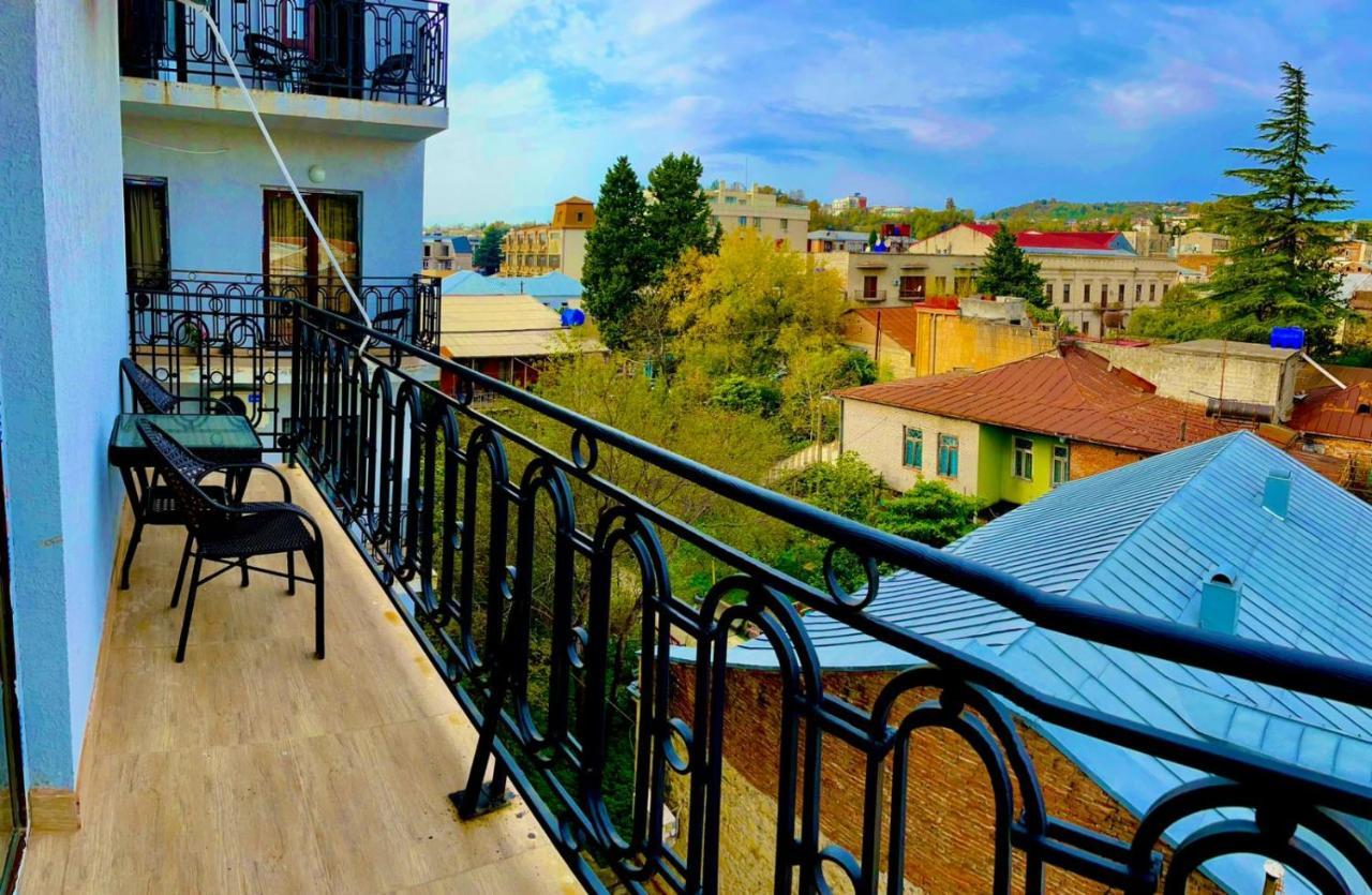 Central Star Kutaisi Bagian luar foto